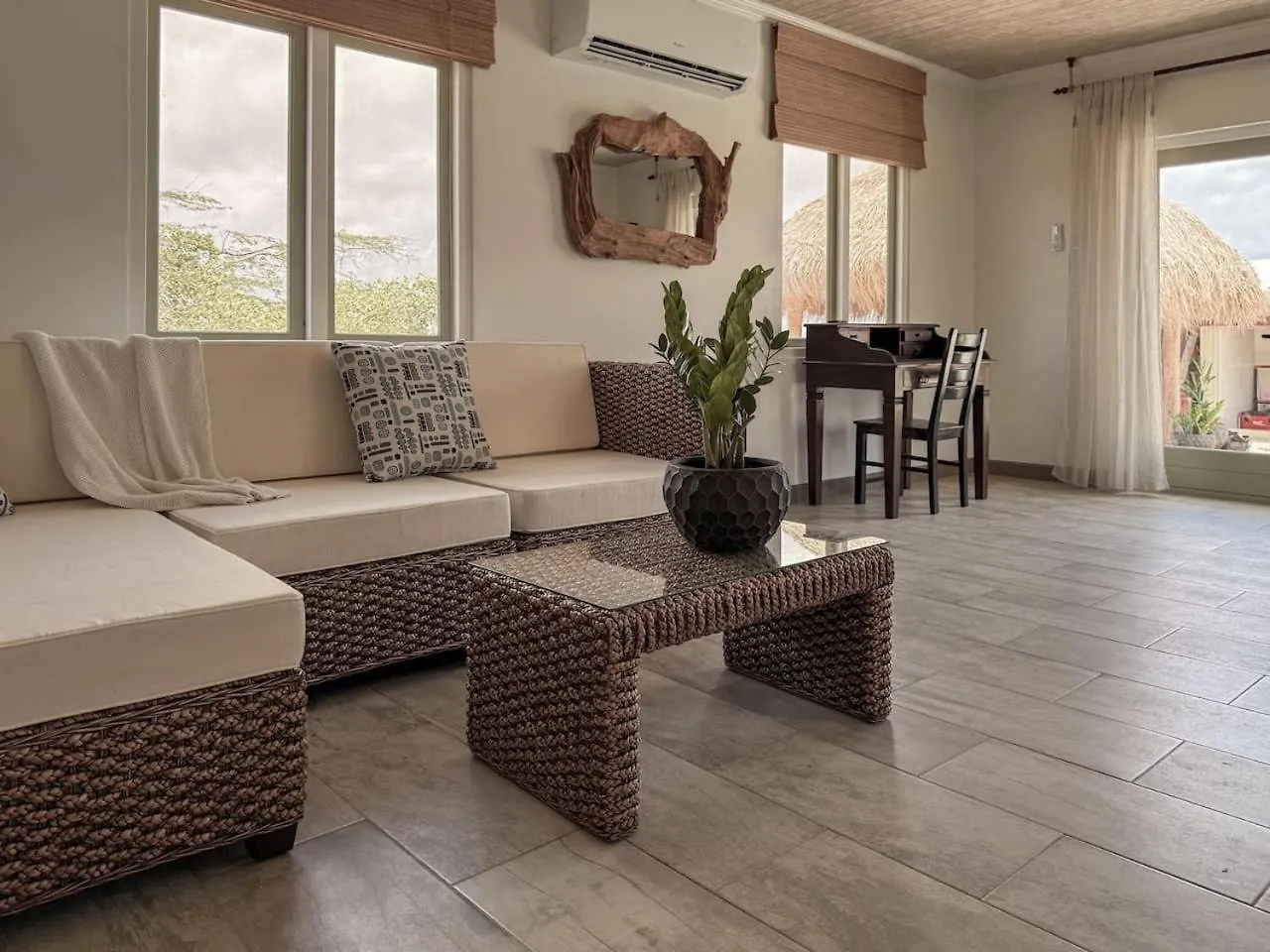 Апартаменты Poolside Escape Menas Authentic Wellness Eco Ноорд